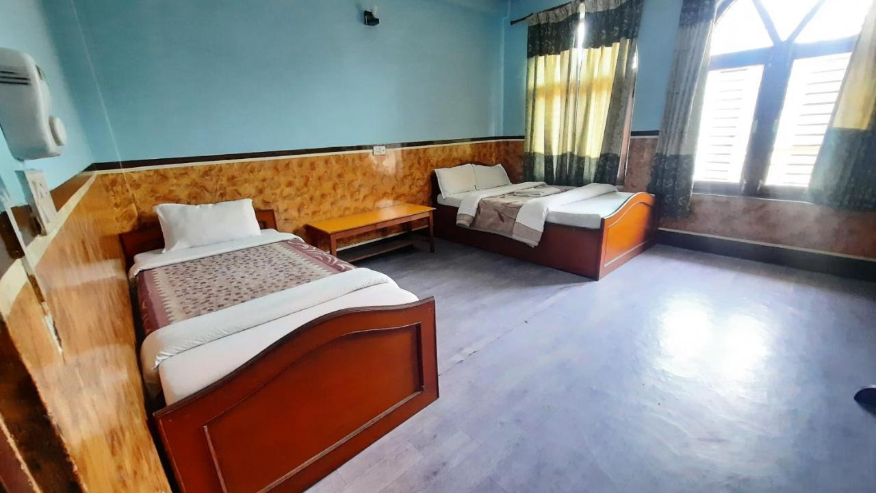 Hotel Lake Garden Pokhara Exterior photo