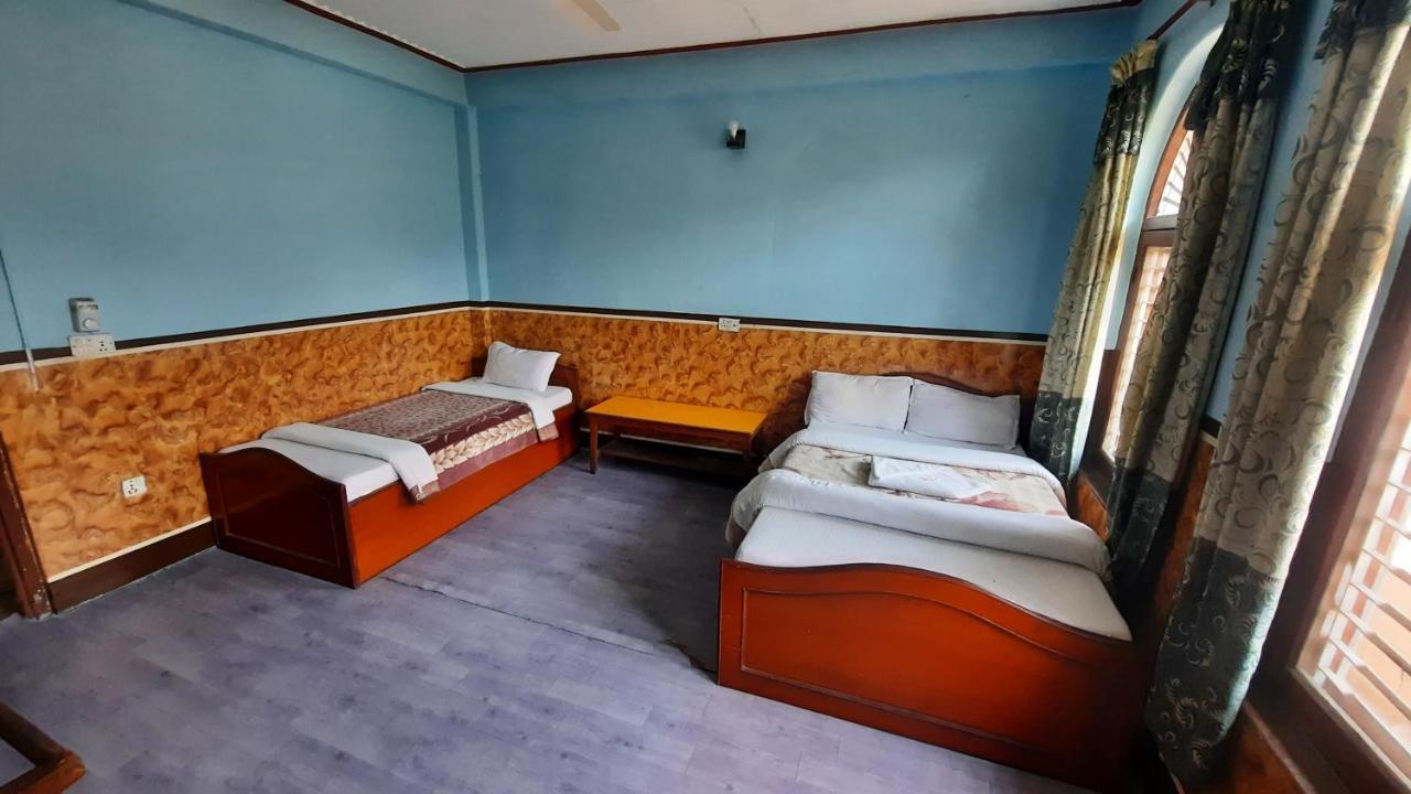 Hotel Lake Garden Pokhara Exterior photo